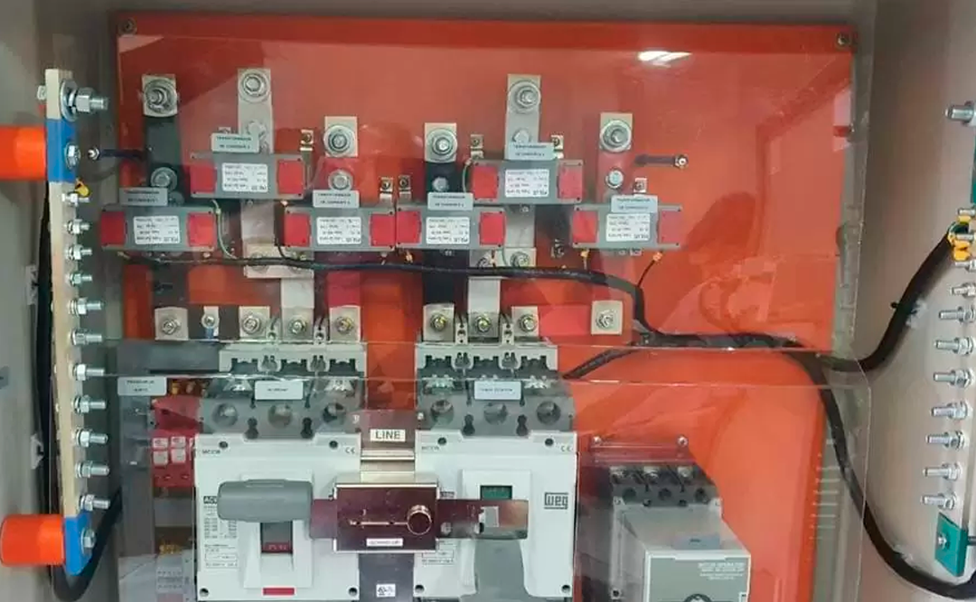 Painéis elétricos de baixa tensão: segurança e eficiência